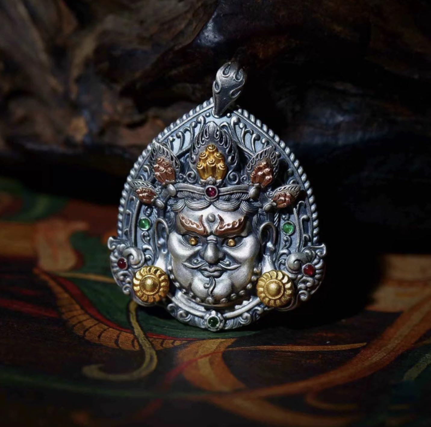 Tibetan style Buddha pendant brand, handmade retro accessories, silver pendant, necklace