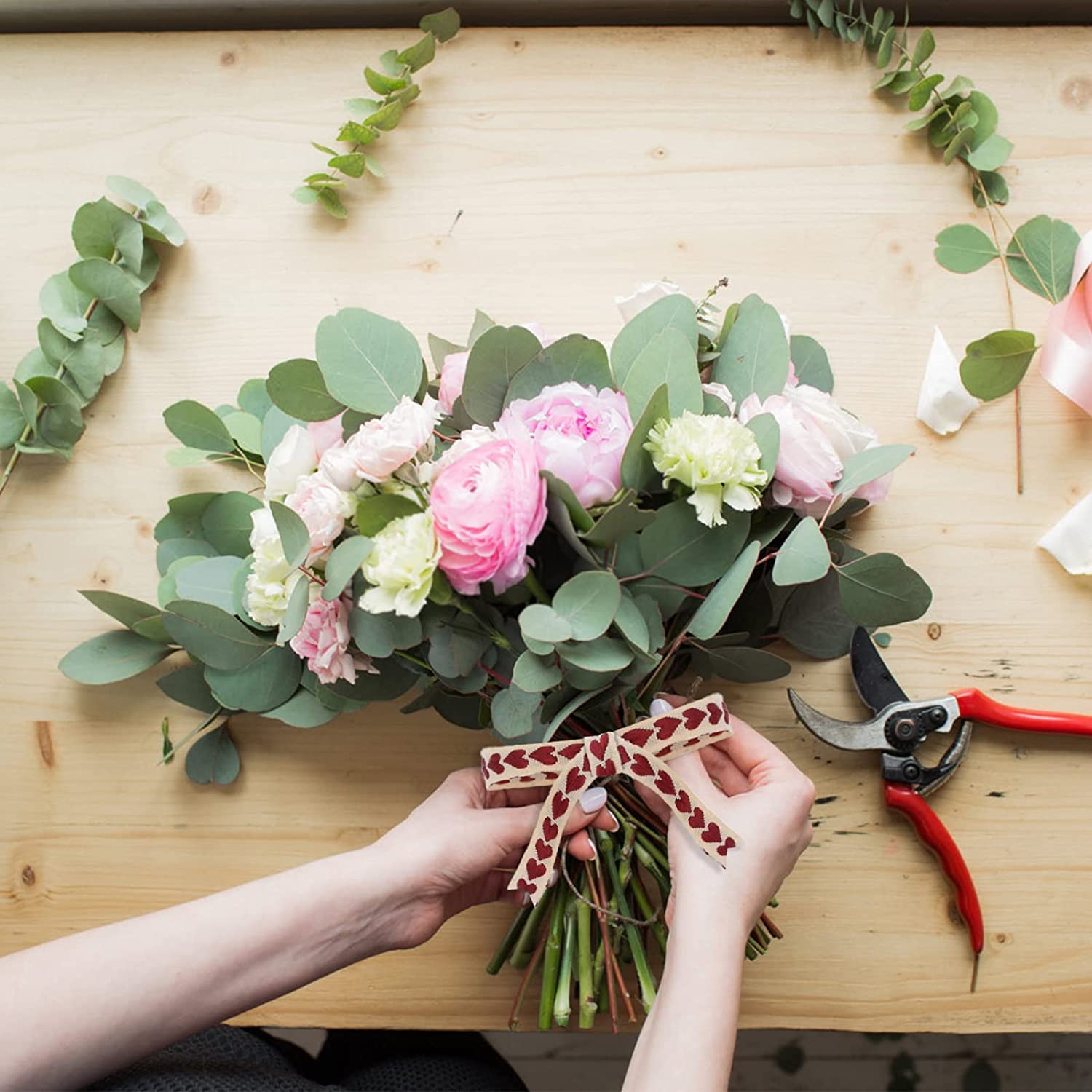 1 rotolo di nastro a forma di cuore, 10 metri, nastro in tessuto a forma di cuore, con cuori per confezioni regalo, decorazioni per feste di compleanno, artigianato fai da te