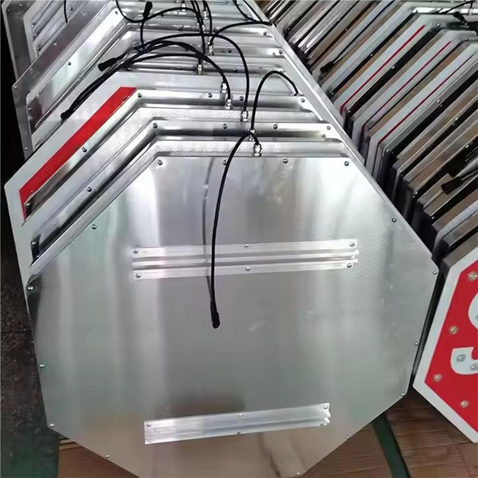 Señal de stop con LED intermitente y energía solar Película reflectante de grado industrial Señal reflectante de advertencia de tráfico vial