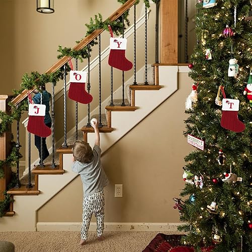 Miniatura 3 de Medias de Navidad con inicial, letra pequeña bordada de punto, medias de Navidad rojas y blancas, letras con monograma, medias de Navidad para