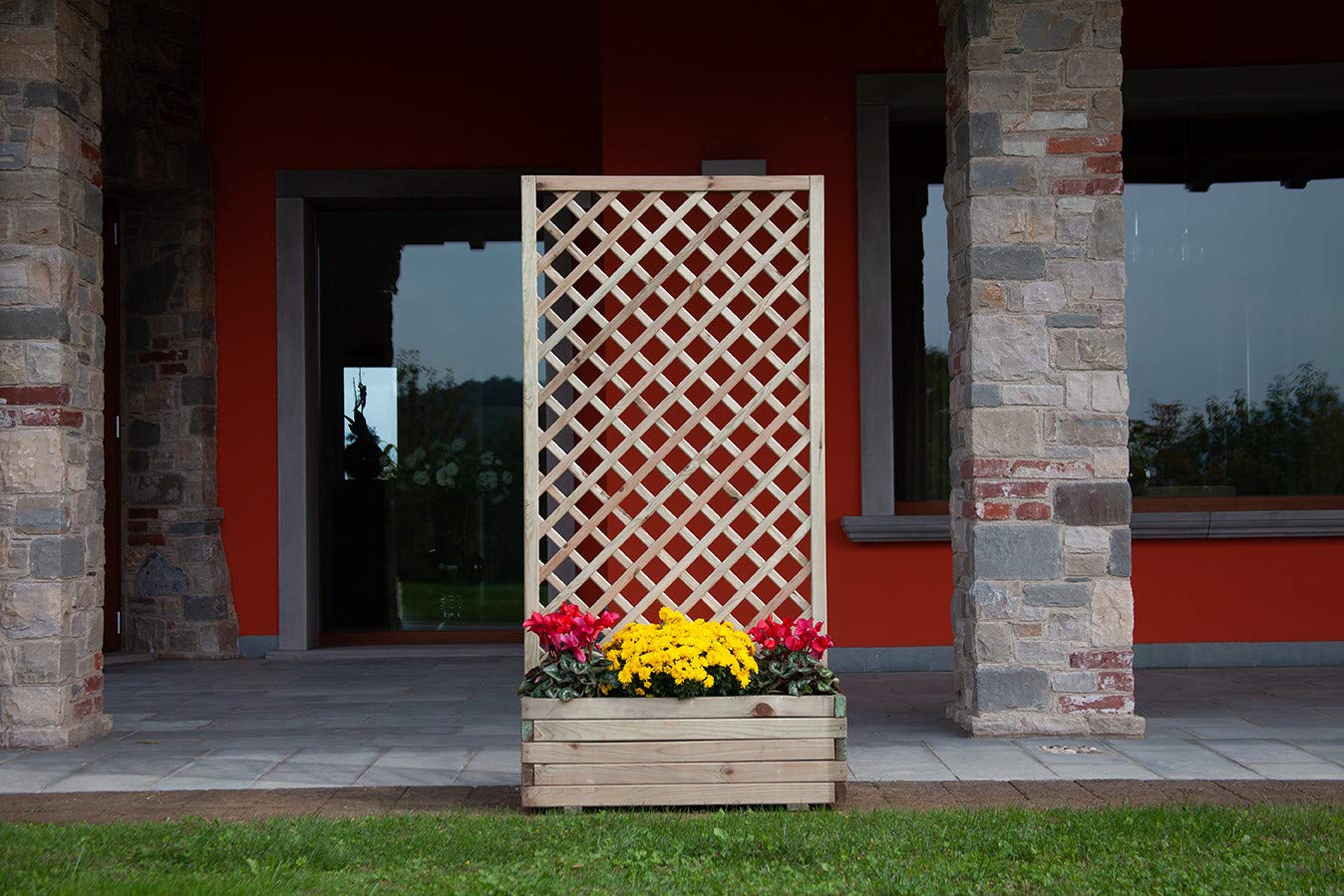 Jardinière composition orchidée pour décorer un balcon ou une terrasse