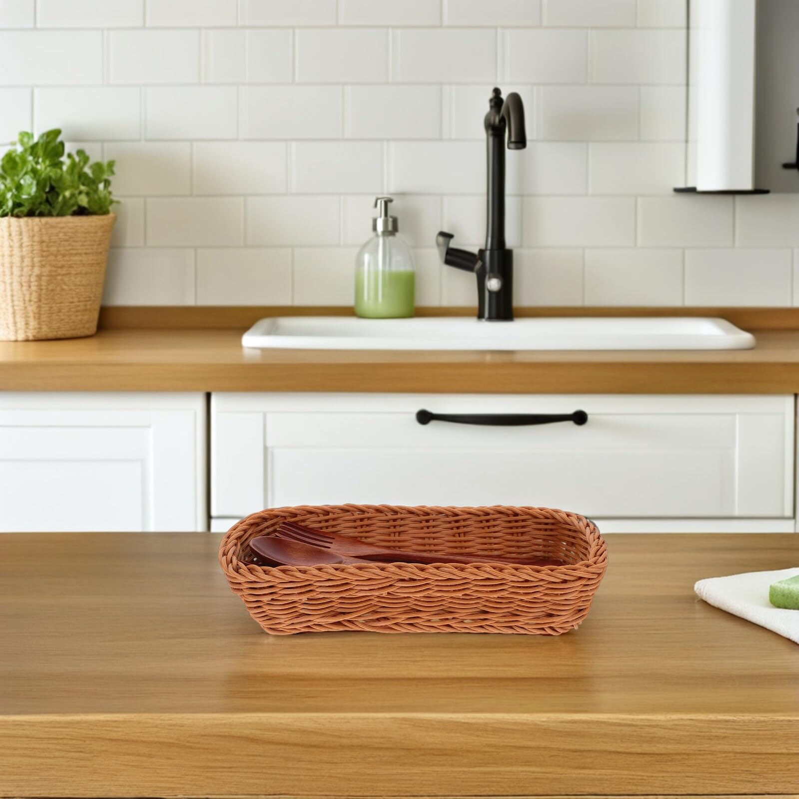 Mobestech Cesta de Ratán Sintético para Guardar Palillos y Cuchillos Organizador de Vajilla para Cocina Cesta para Cubiertos de Plástico para Almacenar Utensilios de Cocina
