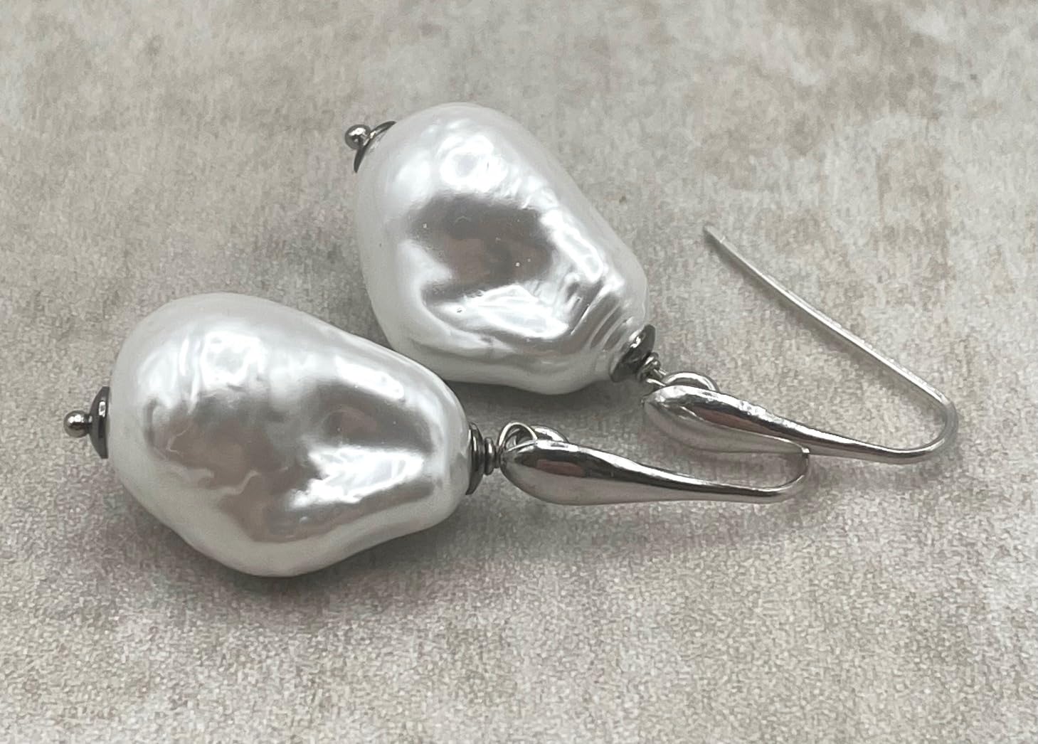 Orecchini con Perle Barocche Bianche in Conchiglia, Pendenti Matrimonio, Argento 925 Italiano, Gioielli Made in Italy, Bijoux Artigianali