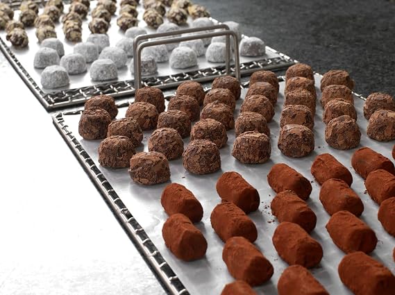 Neuhaus Belgian Chocolate Truffle Cocoa Assortment Collection 16 Timeless Neuhaus Truffles Classic Butter, Extra Dark, Waffle, Cappuccino and Speculoos