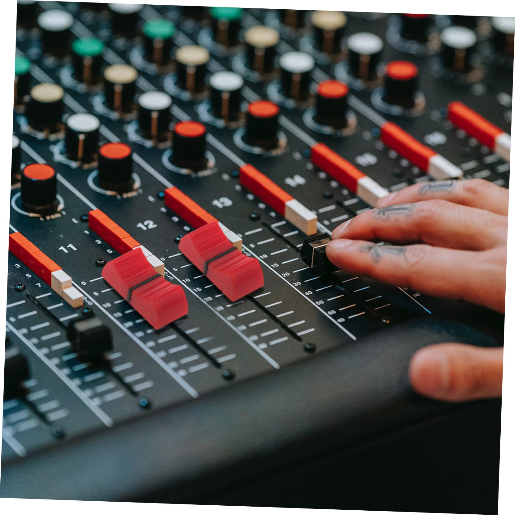 Toyvian 250pièces Caps De Remplacement Pour Glissières De Console De Mixage Accessoires De Panneau Sonore Pour Dj Et Équipement Audio