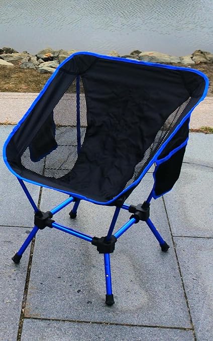 Amazon Co Jp アウトドアチェア コンパクト 折りたたみ 椅子 キャンプ グランドチェア ロータイプ 高さ調整 収納袋付 登山 キャンプ椅子 サイドポケット 耐荷重約150kg ブルー スポーツ アウトドア