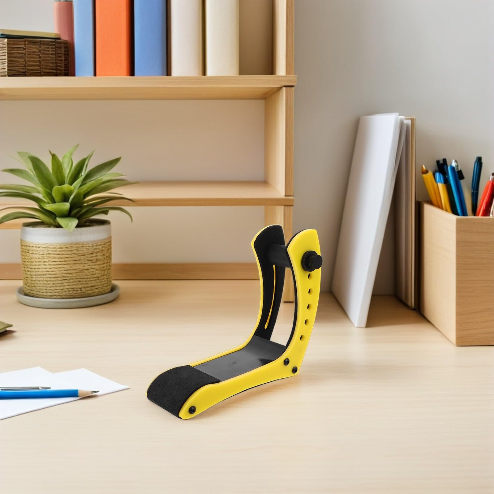 GALPADA Poggiapiedi per Chitarra Elettrica, Regolabile a 6 Livelli, Giallo | Supporto per Basso e Chitarra, Struttura Leggera, Protezione Spugna, Plastica e Metallo