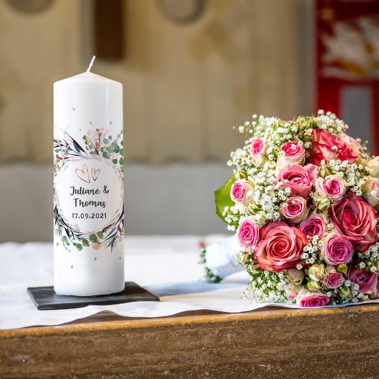 GRAVURZEILE Candela stampata, motivo floreale, personalizzabile, con nome, data e testo desiderato, regalo per matrimonio alla coppia di sposi, 8 cm x 25 cm (diametro x altezza) bianco