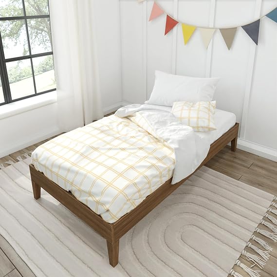 Max & Lily Fundamental Twin Platform Bed Frame, Kids Modern Solid Wood Bed, Strong Wooden Slats, Non-Toxic Finishes, Matte Walnut