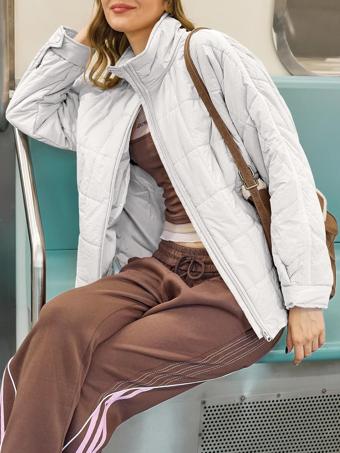 GeGekoko Women's Lightweight Oversized Long Sleeve Zip Water Resistant Packable Puffer Jacket Warm Short Winter Coat - Image 4