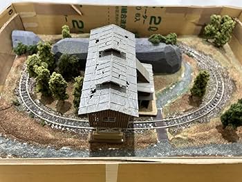 鉄道ジオラマ(渓谷を行く森林鉄道) 鉄道 ジオラマ(渓谷を渡る森林鉄道) 完成品 Nゲージ展示台