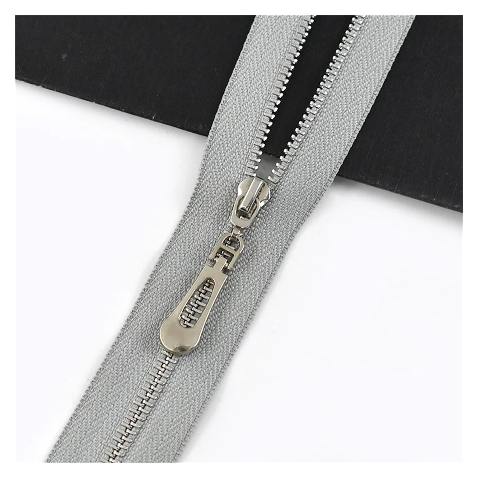 Two Way Separating Zipper, Two Way Auto Lock Zipper Multicolor 15-70cm for Sewing Bags Jackets Down Clothing(B89-grey,Close-No3-15cm)