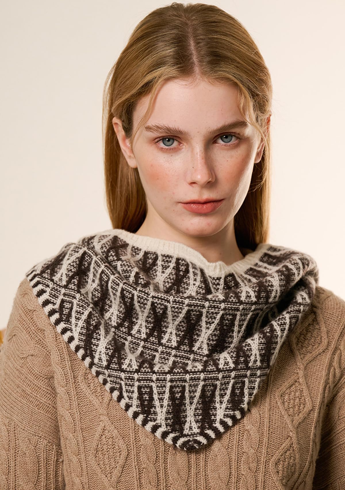 YUONNY Bufanda Triangular Chales Reversible de Punto 100% Cachemira para Mujer, Suave Cálida Triángulo Pañuelo de Cuello para Otoño Invierno, Moda Mantón Pequeño Calentador de Cuello, Regalo