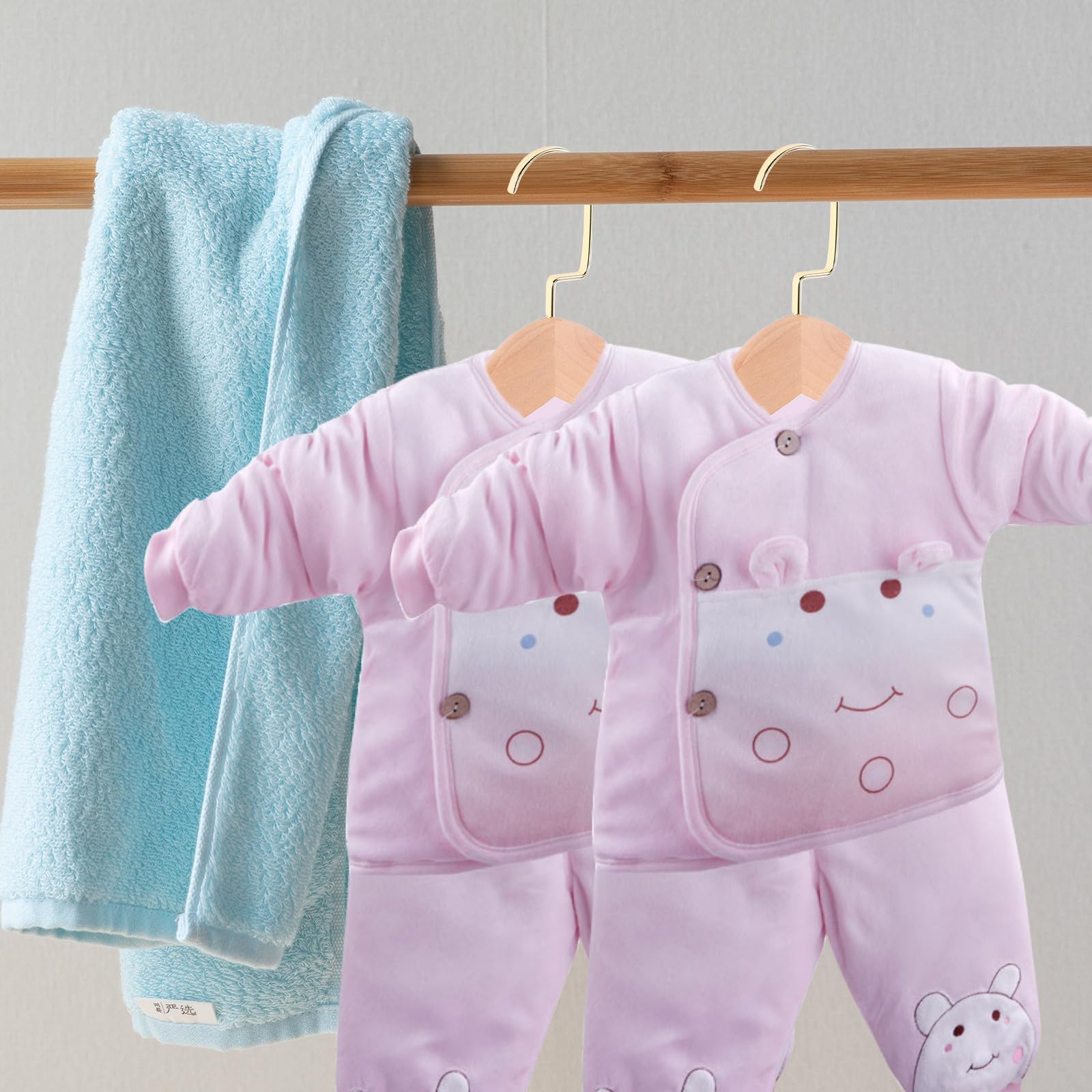 Genérico Perchas de Madera Resistentes Daños Juego de 4 para Ropa Infantil Diseño Antiencrespamiento para Uso Personal o Tiendas de Ropa