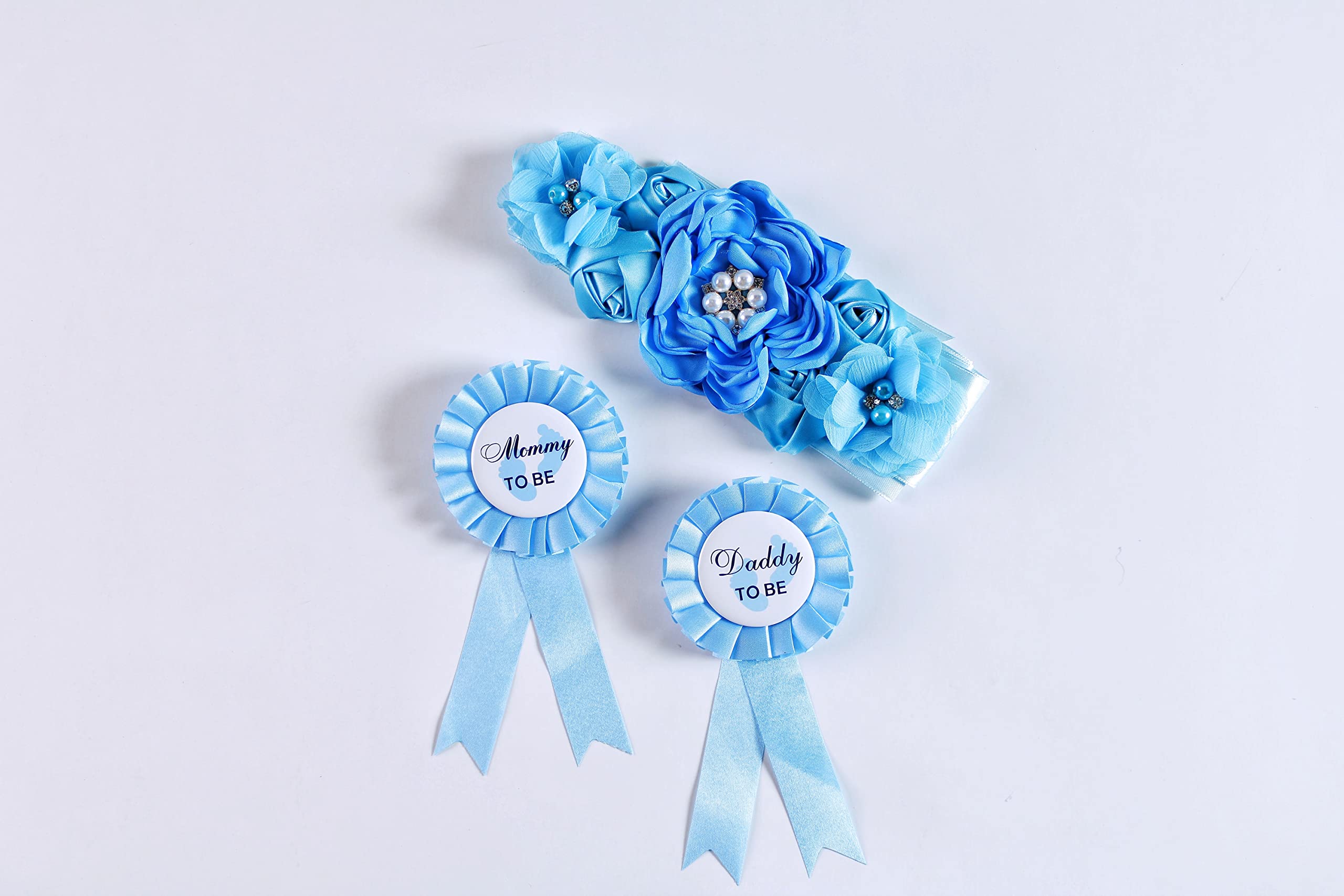 HAPPYLAND Baby Boy Shower dekoracje niebieska szarfa i blaszana plakietka Mommy to Be Blue szarfa macierzyńska 'Mom to Be and Tinplate Badge Daddy to Be Baby Shower Belt