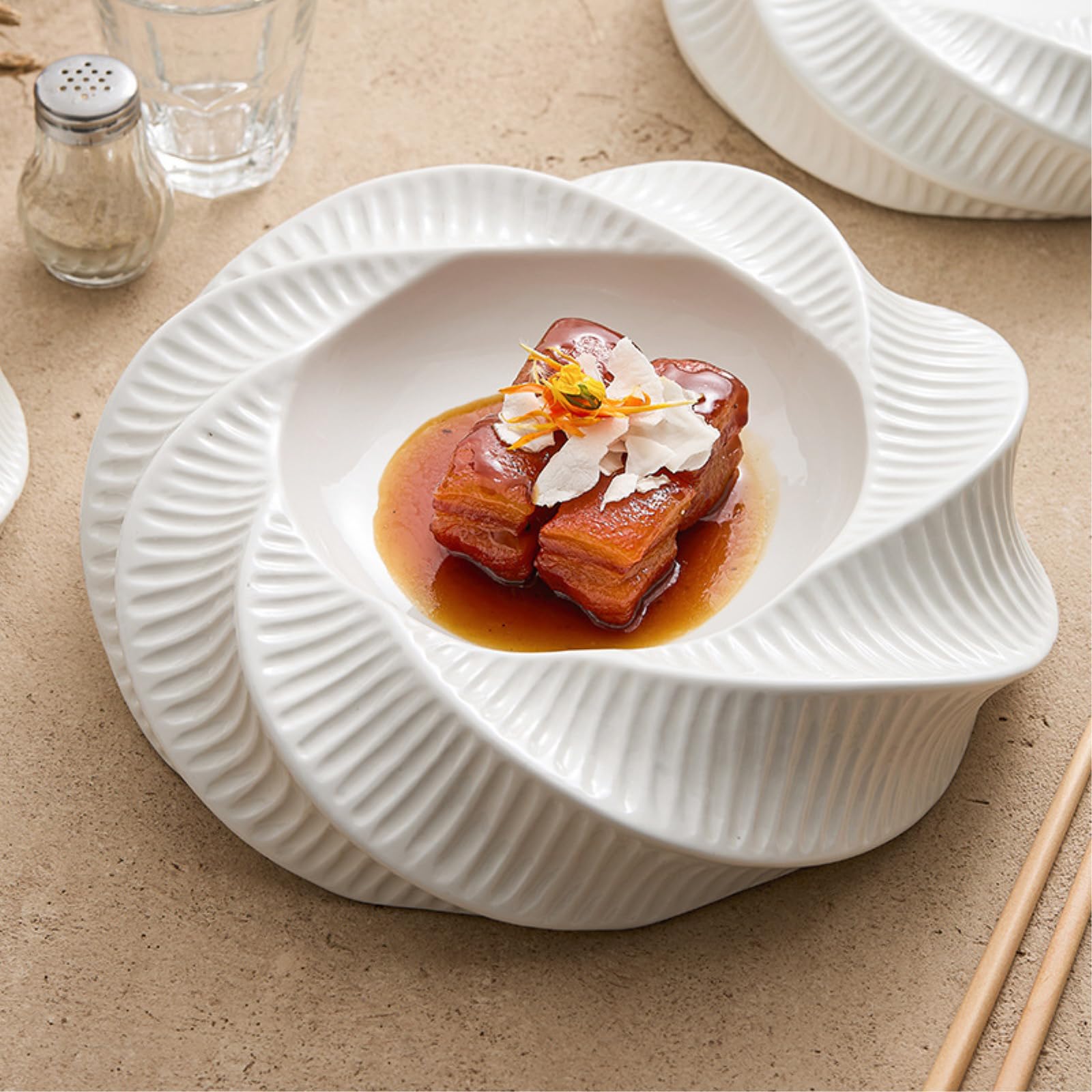 Plato de postre creativo de hotel con patrón roscado de 8 pulgadas