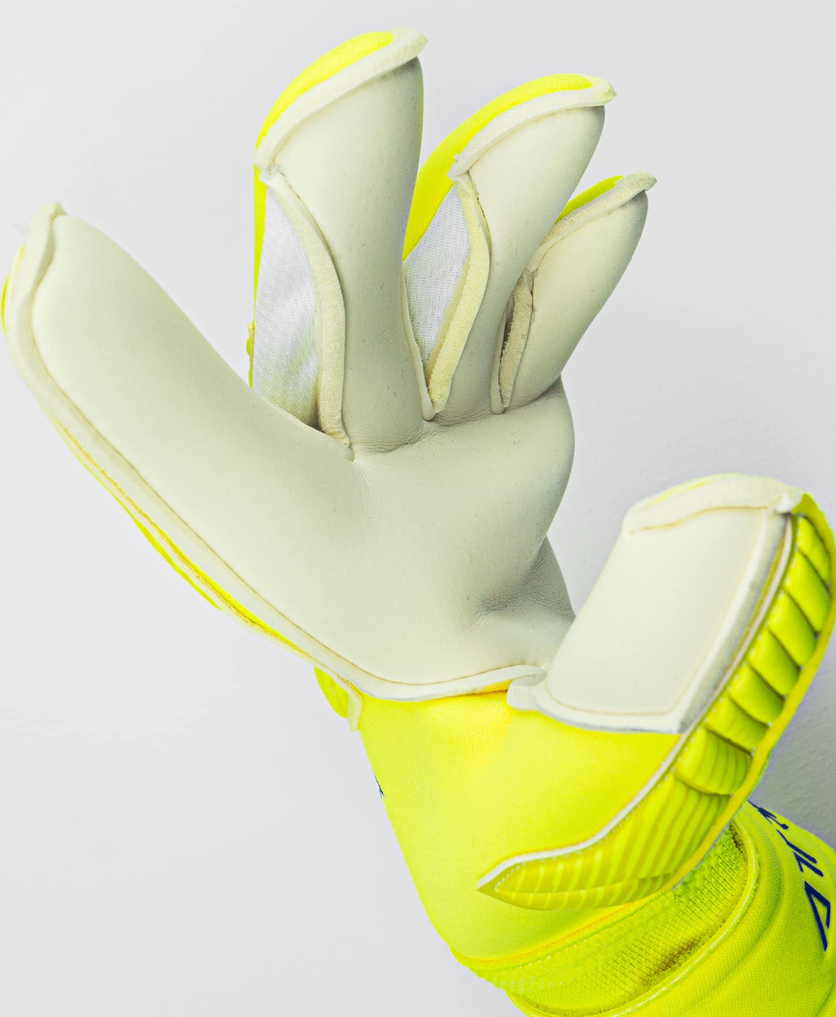 Reusch Attrakt Alpha-Guanti da Portiere Unisex con Taglio E Rivestimento Grip Gold X, Adatti per Tutte Le Superfici di Gioco, Calcio per Adulti Uomo