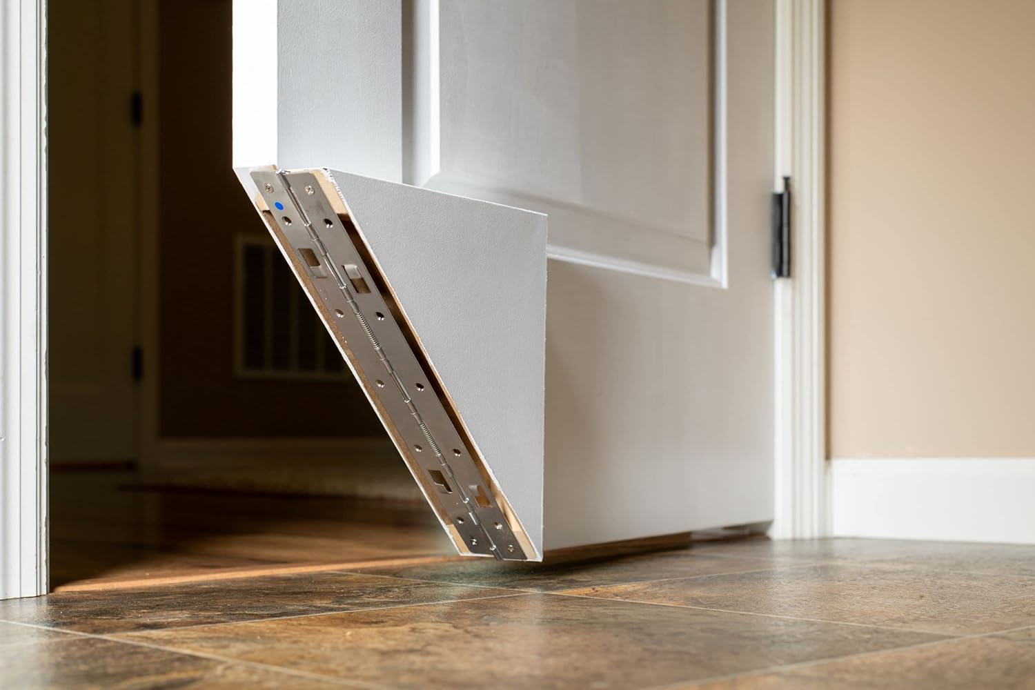 Kitty Korner Cat Door (Lefthand Kit) The Original Patented Kitty Korner Slidelock Hinge Designed to Work for Interior Doors.