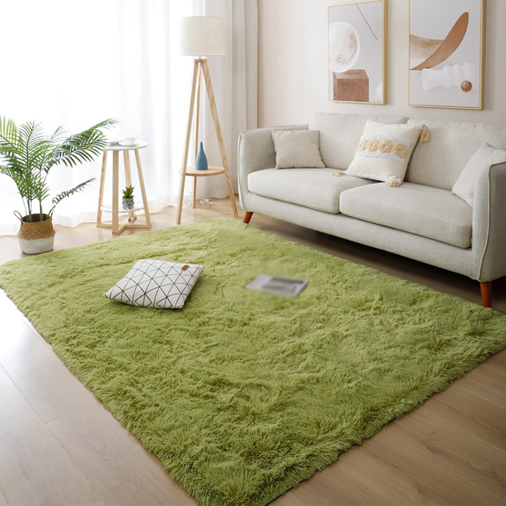 Amazon｜無地 ラグ カーペット 洗いやすい ラグマット 180*280cm 防