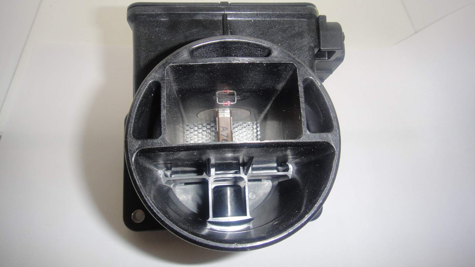 Amazon.com: Air Flow Sensor MD172454 E5T05271 E005T05271 J5685000  