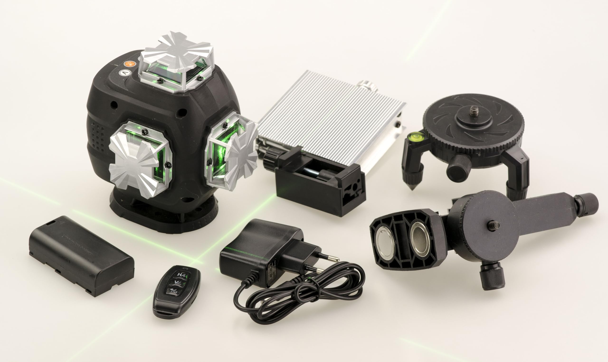 KALEA-INFORMATIQUE Livella laser 4D con 16 linee verticali e orizzontali, linee verdi visibili in interni ed esterni. Con telecomando, 2 batterie e accessori