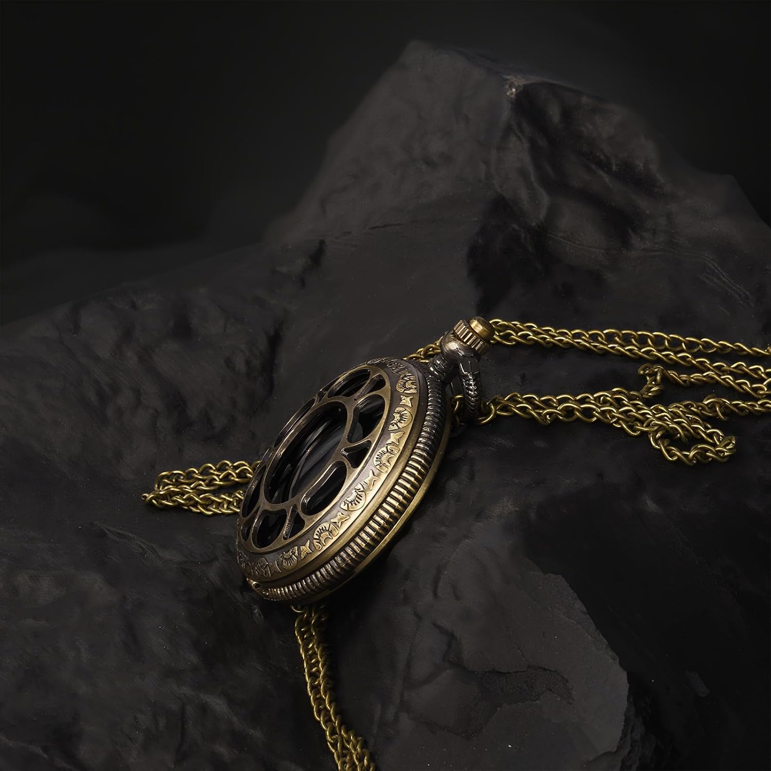 Obsidian Mirror Scrying Mirror Pendant, Witchcraft Scrying Tools, Supplies Divination Decorative, Obsidian Crystal, Witchcraft Supplies image 4