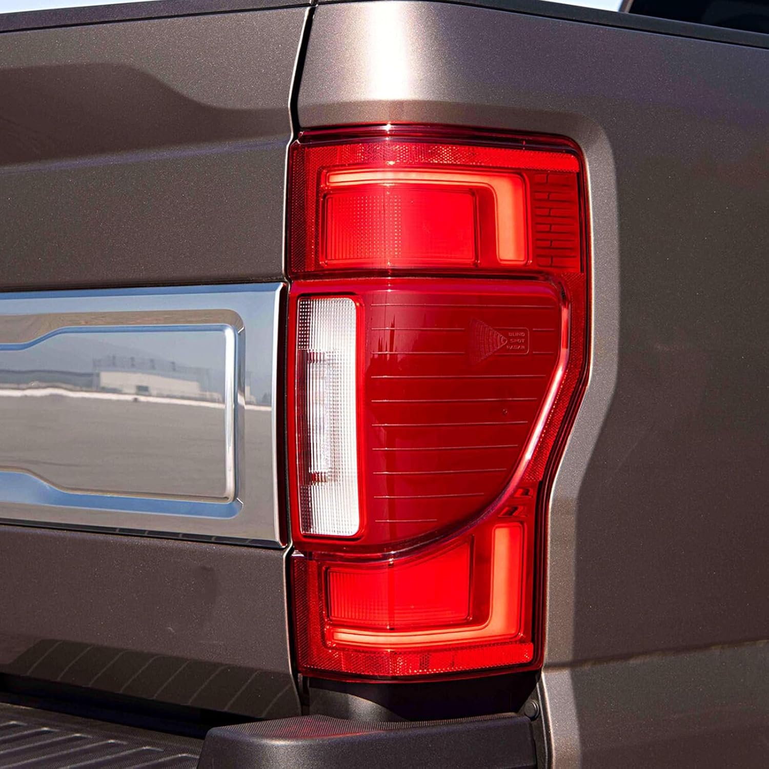LED Type Tail Light Rear Lamp w/Blind Spot Assembly (Module NOT Included) Compatible for 2020 2021 2022 Ford F250 F350 F450 Super Duty Right Passenger Side LC3Z13404E FO2801282
