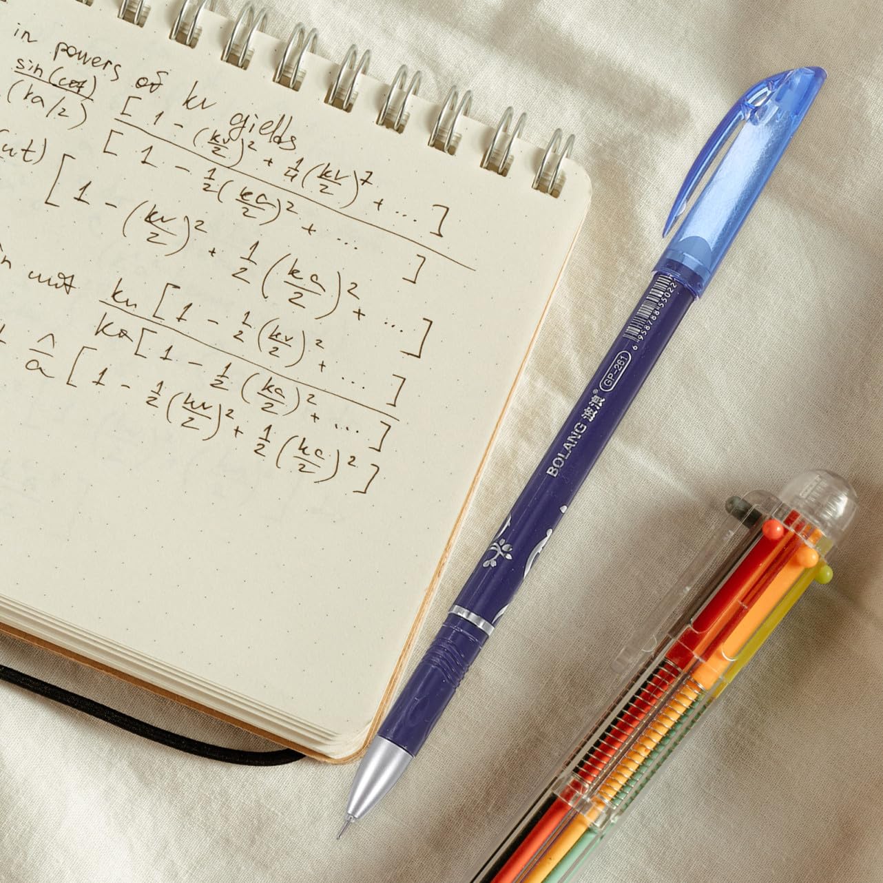 Abaodam 36pièces Set De Stylos Effaçables à Encre Bleue Stylos à Gel Écriture Fluide Et Propre Pour Étudiants Et Fournitures De Bureau