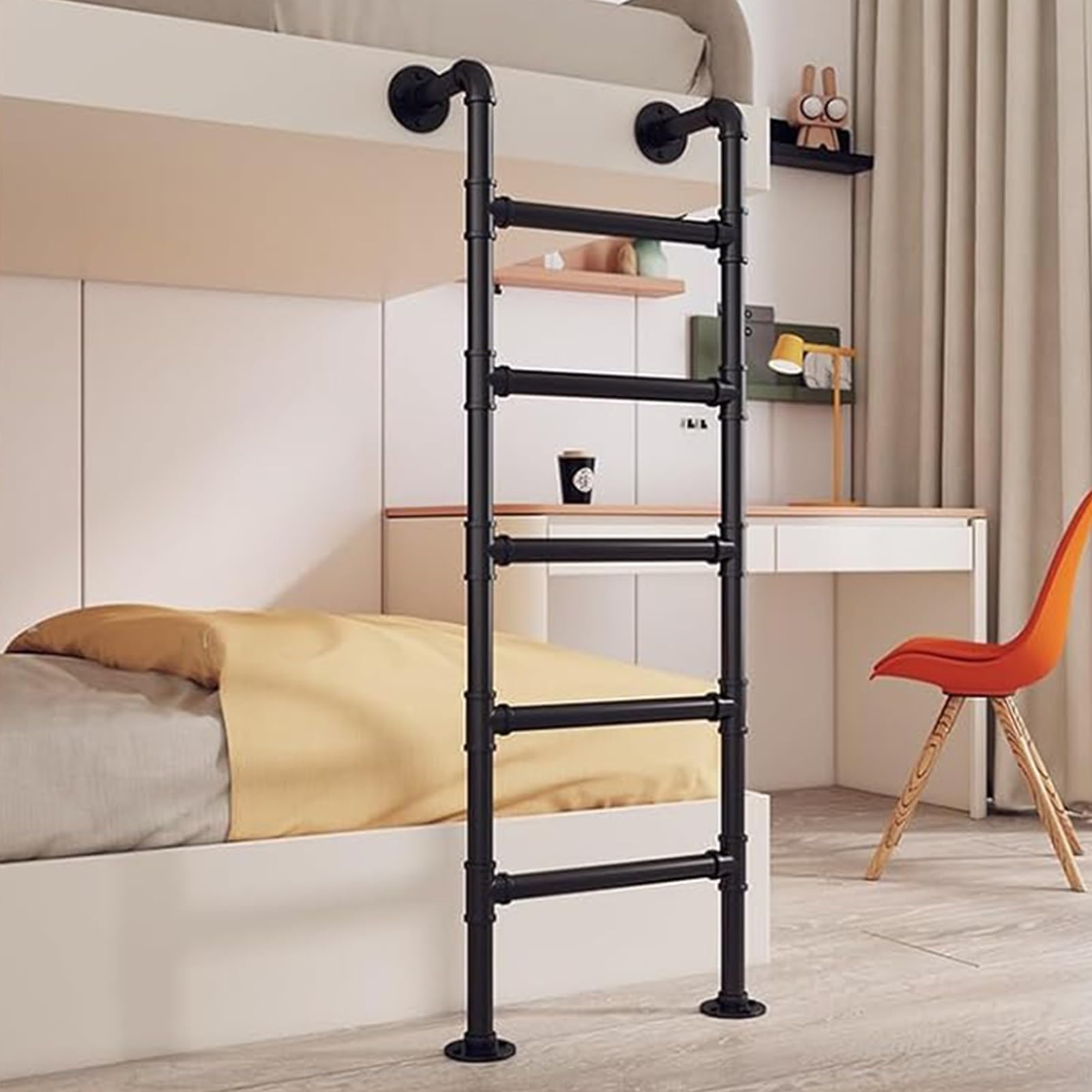 Échelle de lit superposé pour optimiser l'espace du grenier