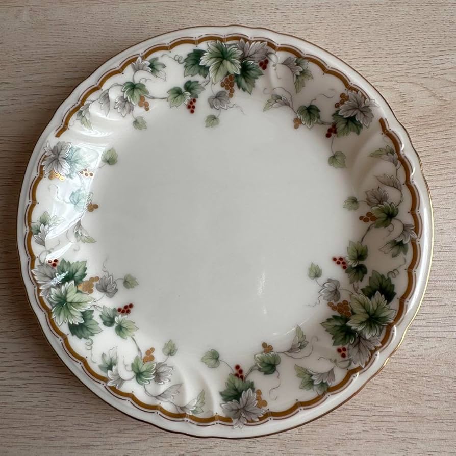 ★未使用★ NARUMI ナルミチャイナ ぶどう柄 皿5枚セット ☆未使用☆ NARUMI ナルミチャイナ ぶどう柄 皿5枚セット - 食器