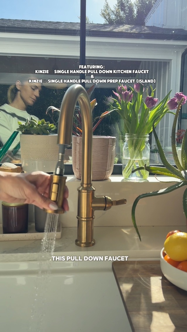 Gerber Kinzie Single Handle Kitchen Faucet with Pull-Down Sprayer