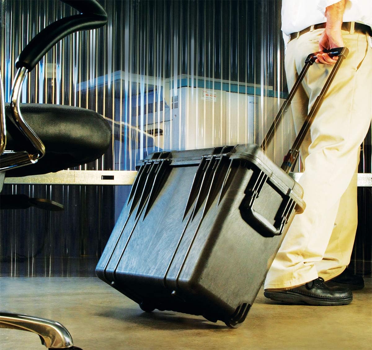 Pelican 1440 Case With Foam (Black) - Image 6