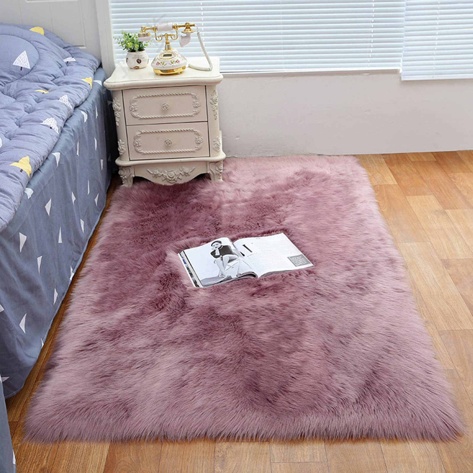 Tapis en Peau de Mouton Synthétique et Fausse Poil Long Fourrure Douce Synthétique Tapis de Yoga antidérapants faciles à Entretenir Toutes Les Tailles - Pourpre 130x200cm