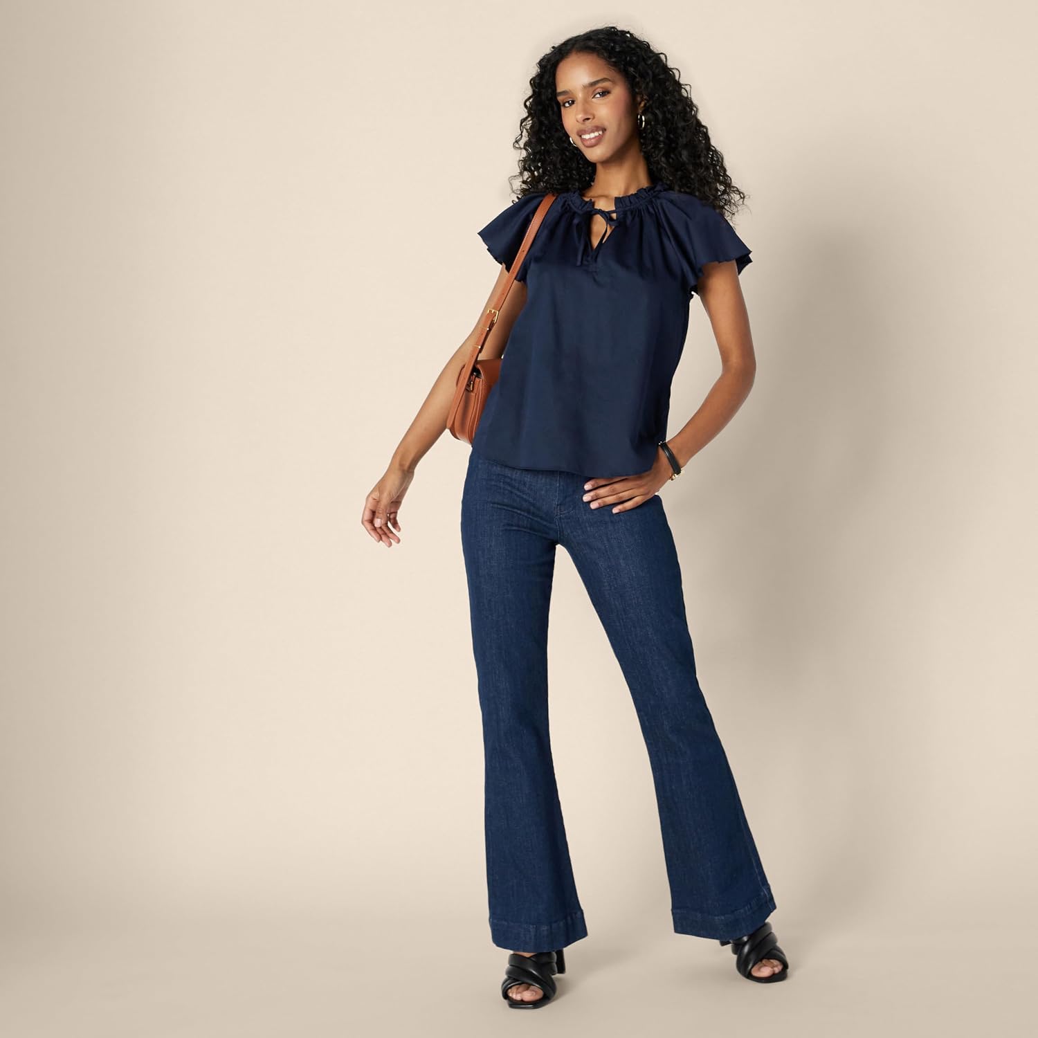 Amazon Essentials Women's Relaxed-Fit Ruffle-Neck Cotton Sateen Long-Sleeve Blouse