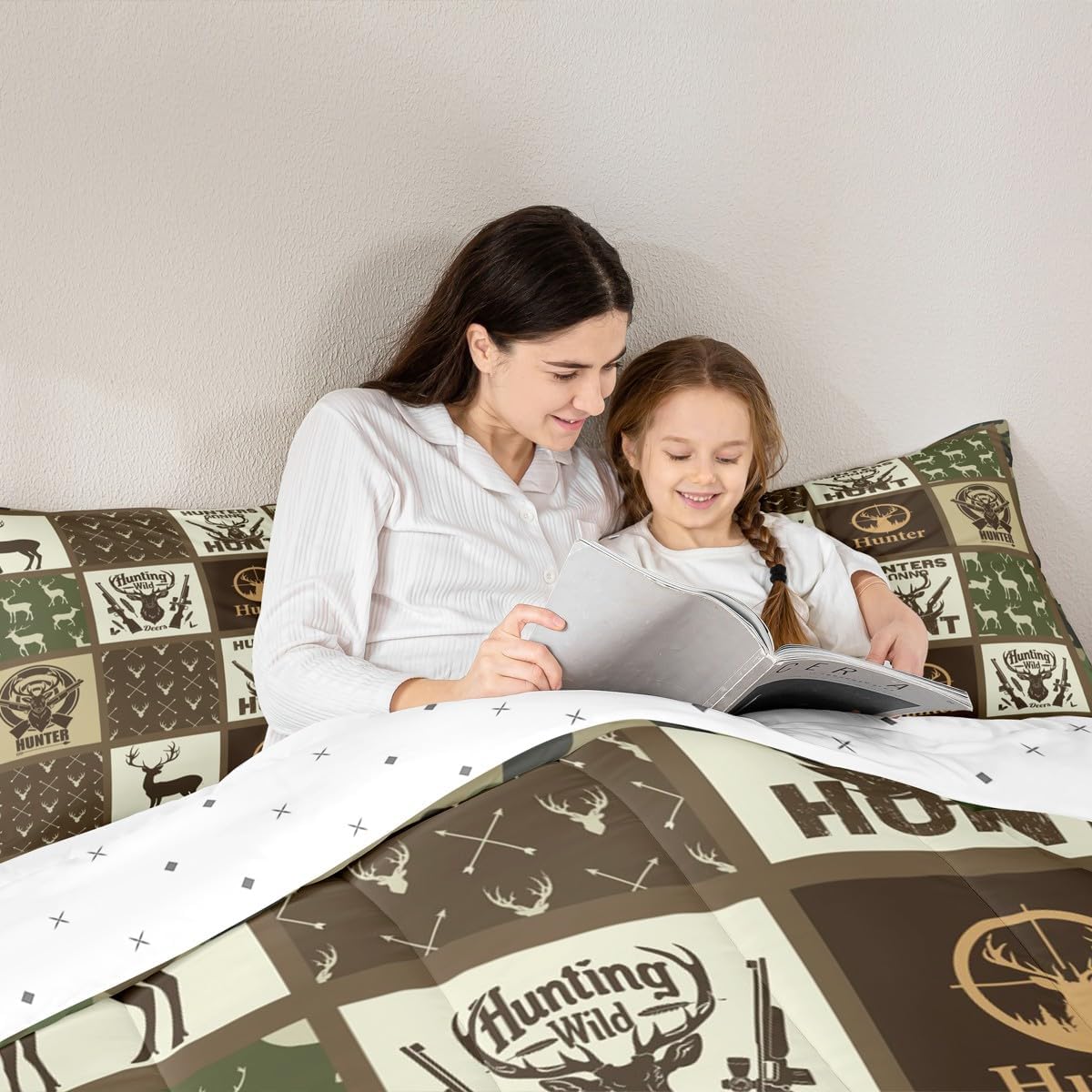 Feelyou Kids Cute Deer Comforter Set Queen Size Deer Hunting Bedding Set for Boys Girls Teens Bedroom Decor Amry Green Antlers Comforter Women Men Western Farmhouse Duvet Set with 2 Pillow Case