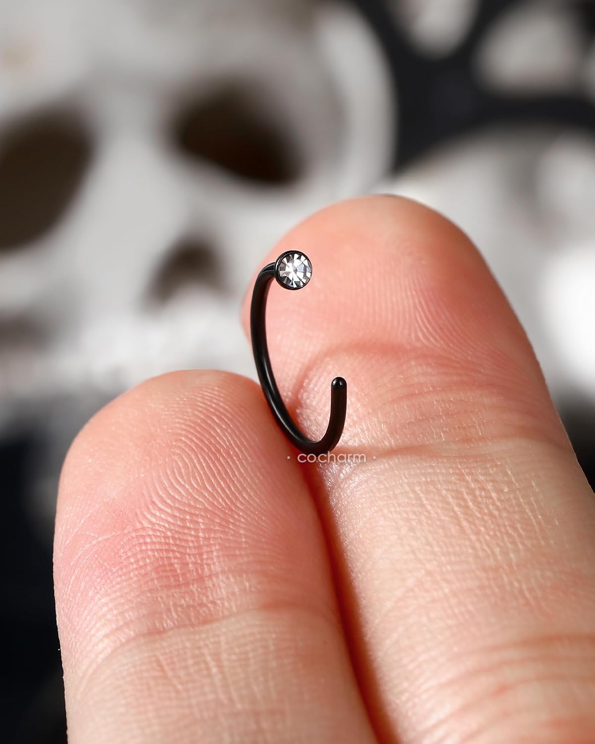 COCHARM Black Halloween Nose Rings 20g Bat Nose Hoop Nose Ring Detailed Dangle Spider Nose Hoop 8mm Hoop Nose Piercing 20 Gauge Nose Jewelry