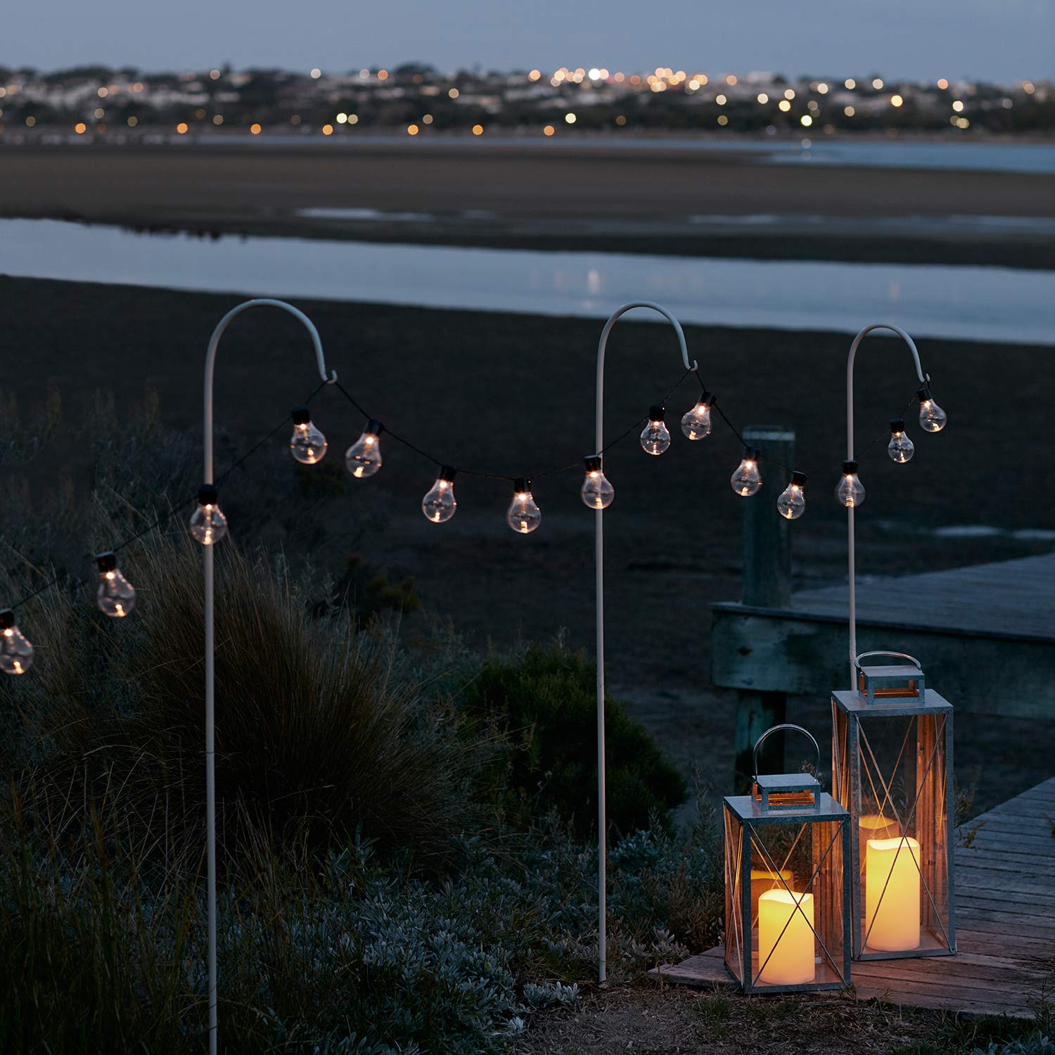 Lights4fun Guirlande Lumineuse Guinguette 20 Boules LED Blanc Chaud à Piles pour Intérieur