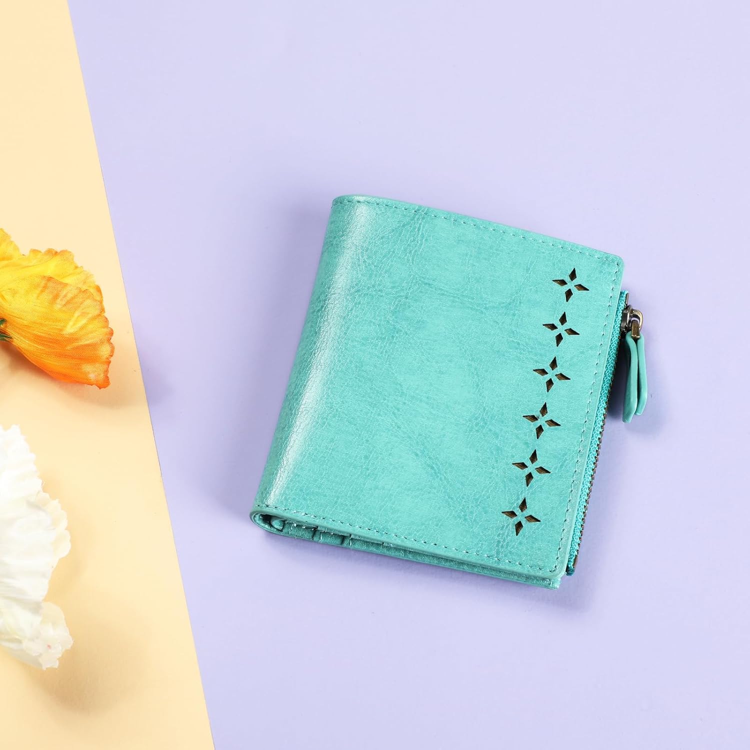 Lavemi Ultra Thin Small Compact Leather Womens Girls Wallets RFID Blocking Credit Card Holder for Women - Image 7