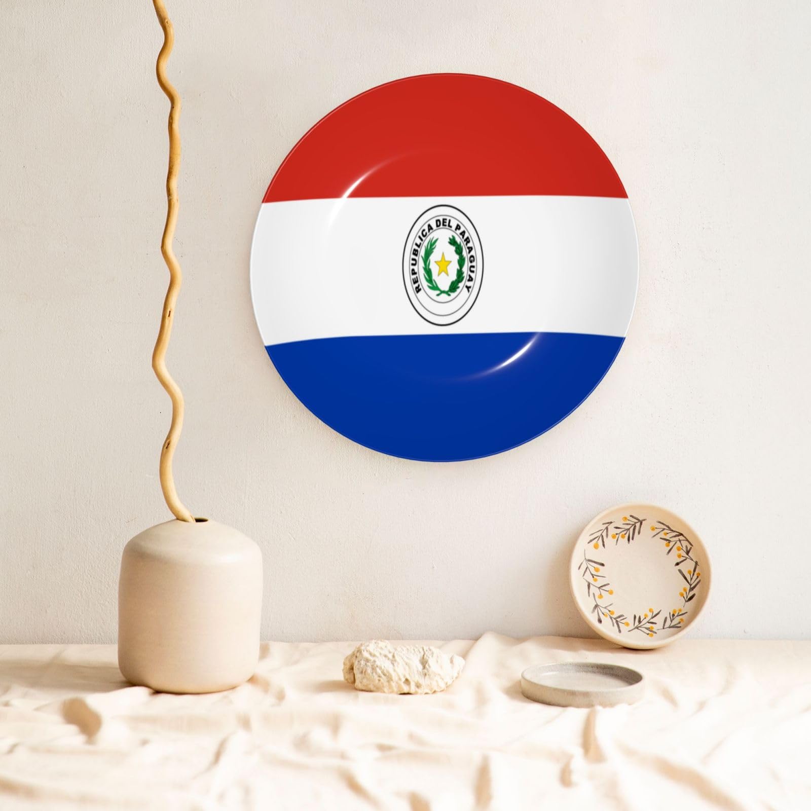 Platos decorativos elegantes de la bandera de Paraguay, platos de porcelana china con soporte de exhibición y gancho para decoración de pared, regalo de boda