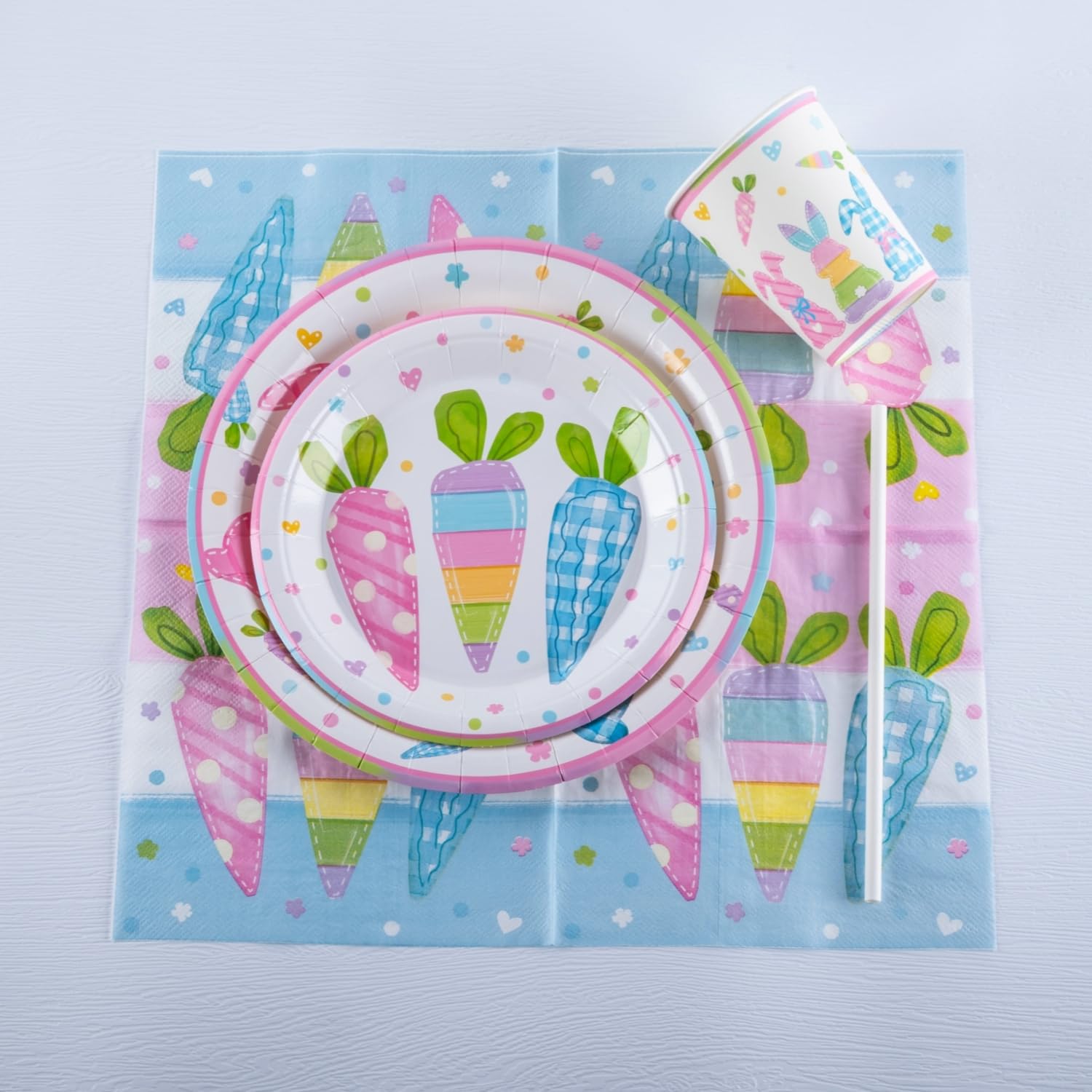 Set di Piatti, Tazze e Tovaglioli per 25 Ospiti, Stoviglie per Feste a Tema Coniglietto, Include Piatti di Carta (17,8 & 22,9 cm), Tazze, Tovaglioli, Cannucce, Ideale per Pasqua, Compleanno