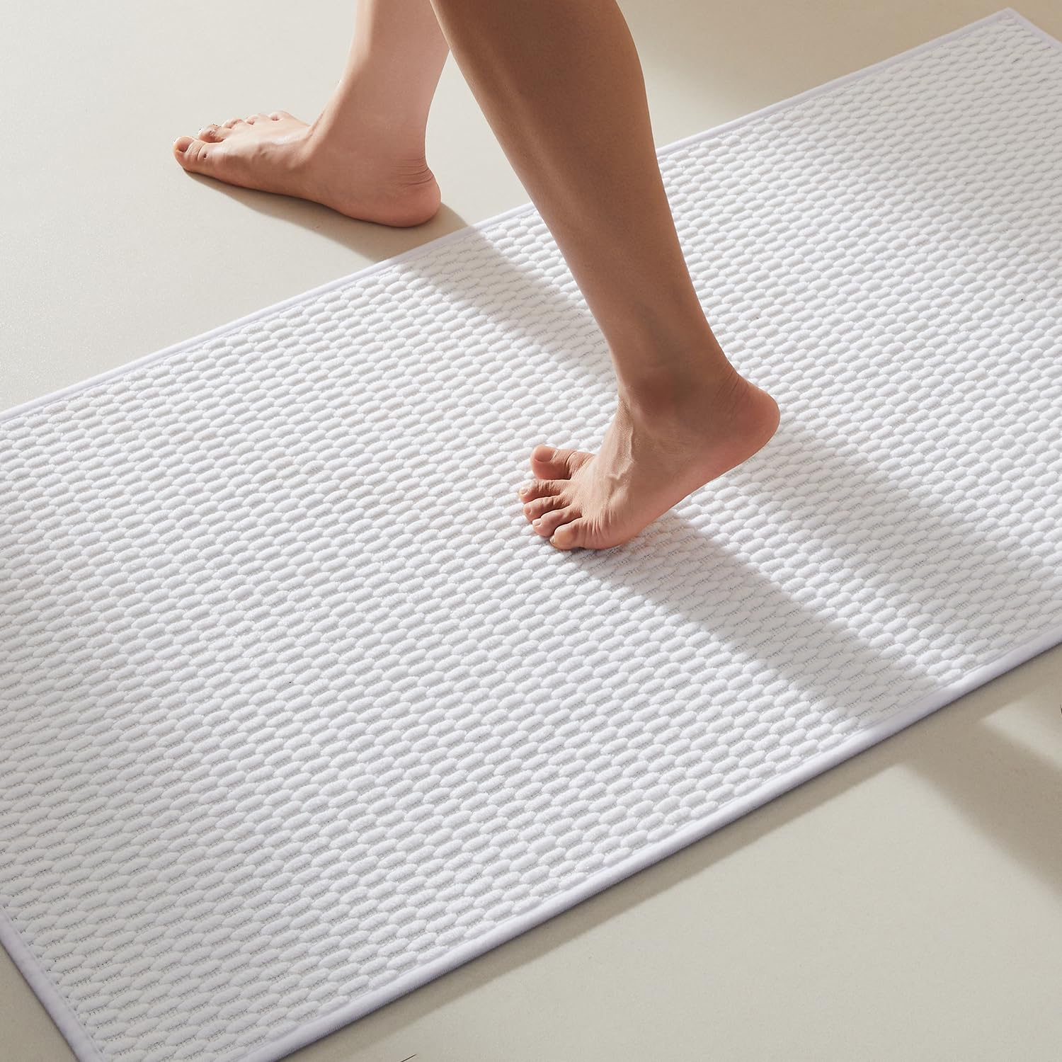 TYUU Bathroom Rugs Non Slip Washable, Super Absorbent Thin Bath Mat Quick Dry Low Pile Bathroom Rug, White 24"x47"