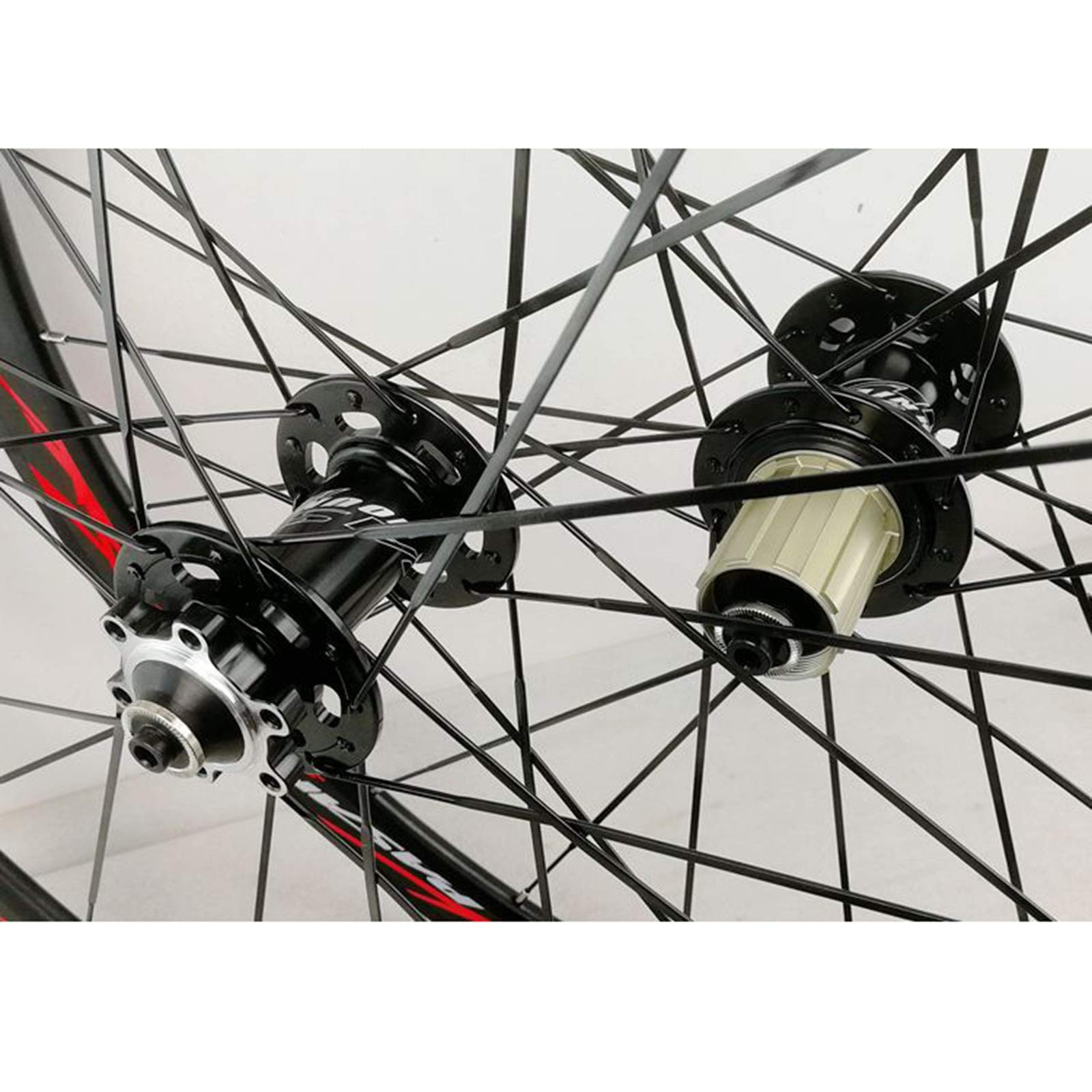ロードバイク　ホイール　サーヴェロ　ディスクブレーキ ディスク・ブレーキ用ロード・バイク・ホイール | カンパニョーロ