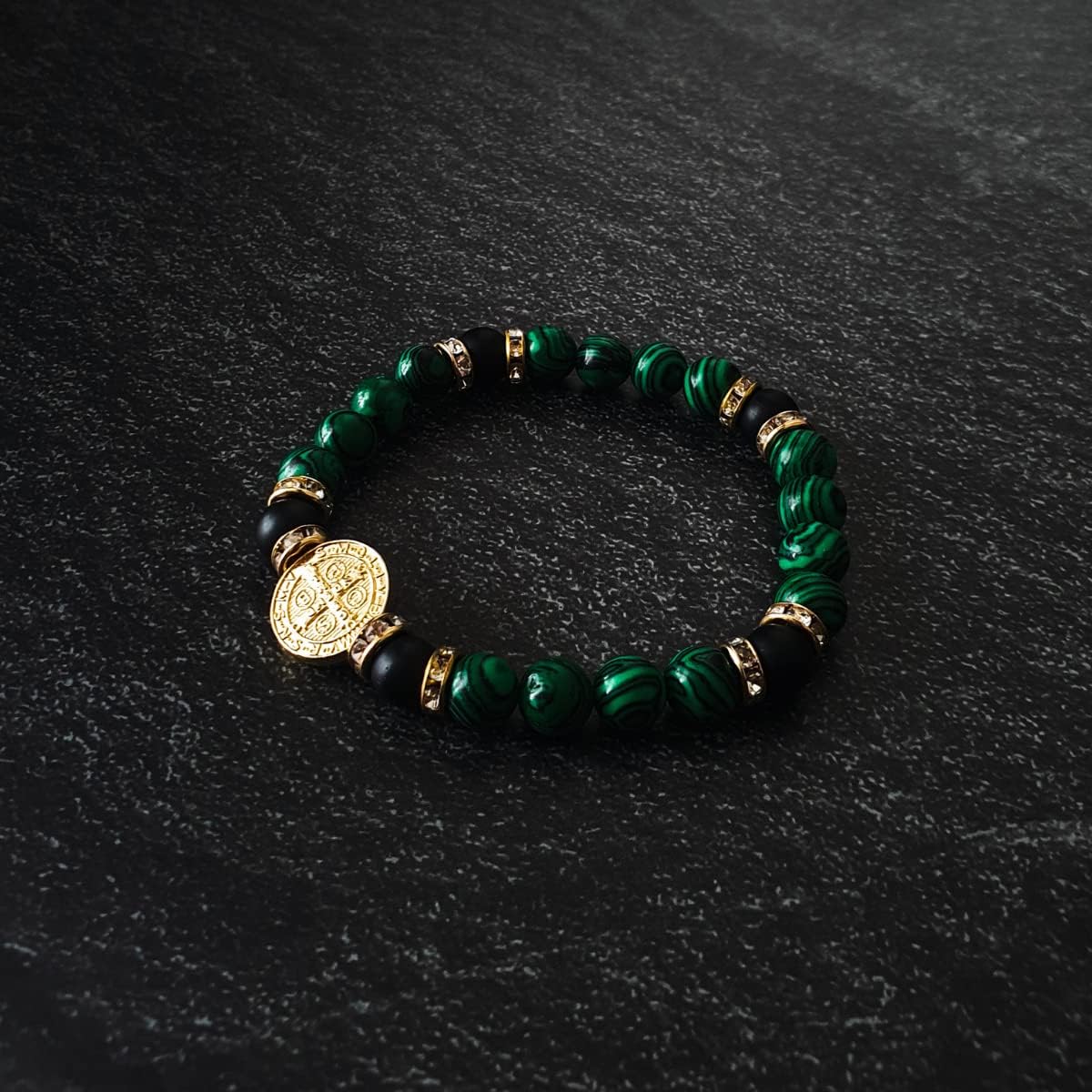Saint Benedict Bracelet for Men with Black Onyx and Green Malachite Stones – Protection and Energy – Golden Medal Design – 20 cm Adjustable