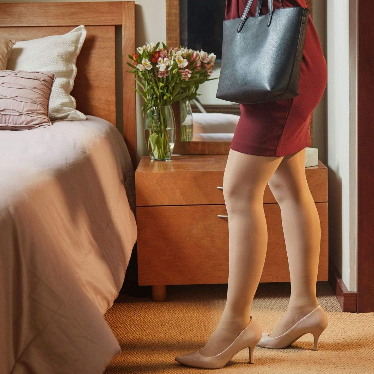 JOBST UltraSheer 8-15 mmHg Closed Toe Waist Support Stocking, Silky Beige, Medium