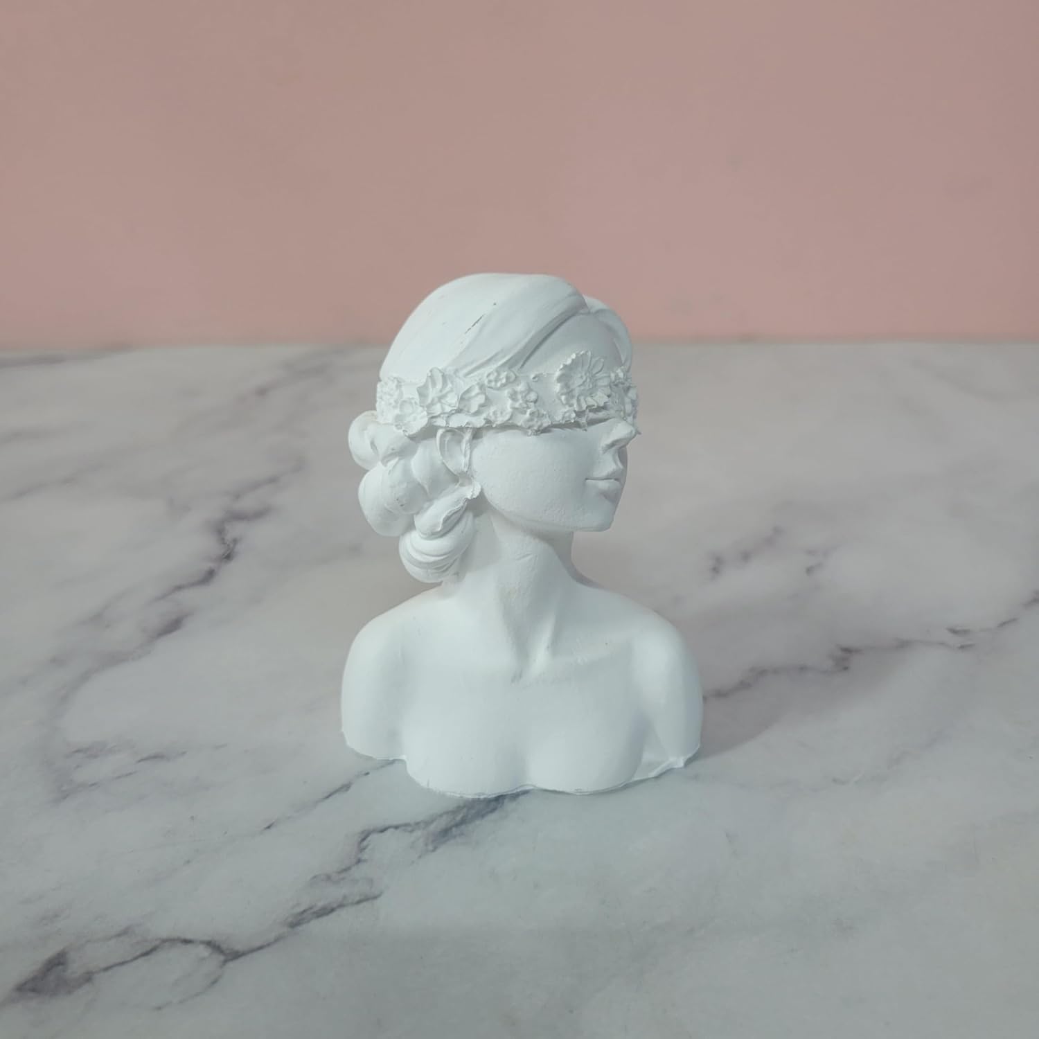 GdeewaolVqa Figurines plaster – Blindfolded Lady Bust, Elegant Home and Office Decor Sculpture
