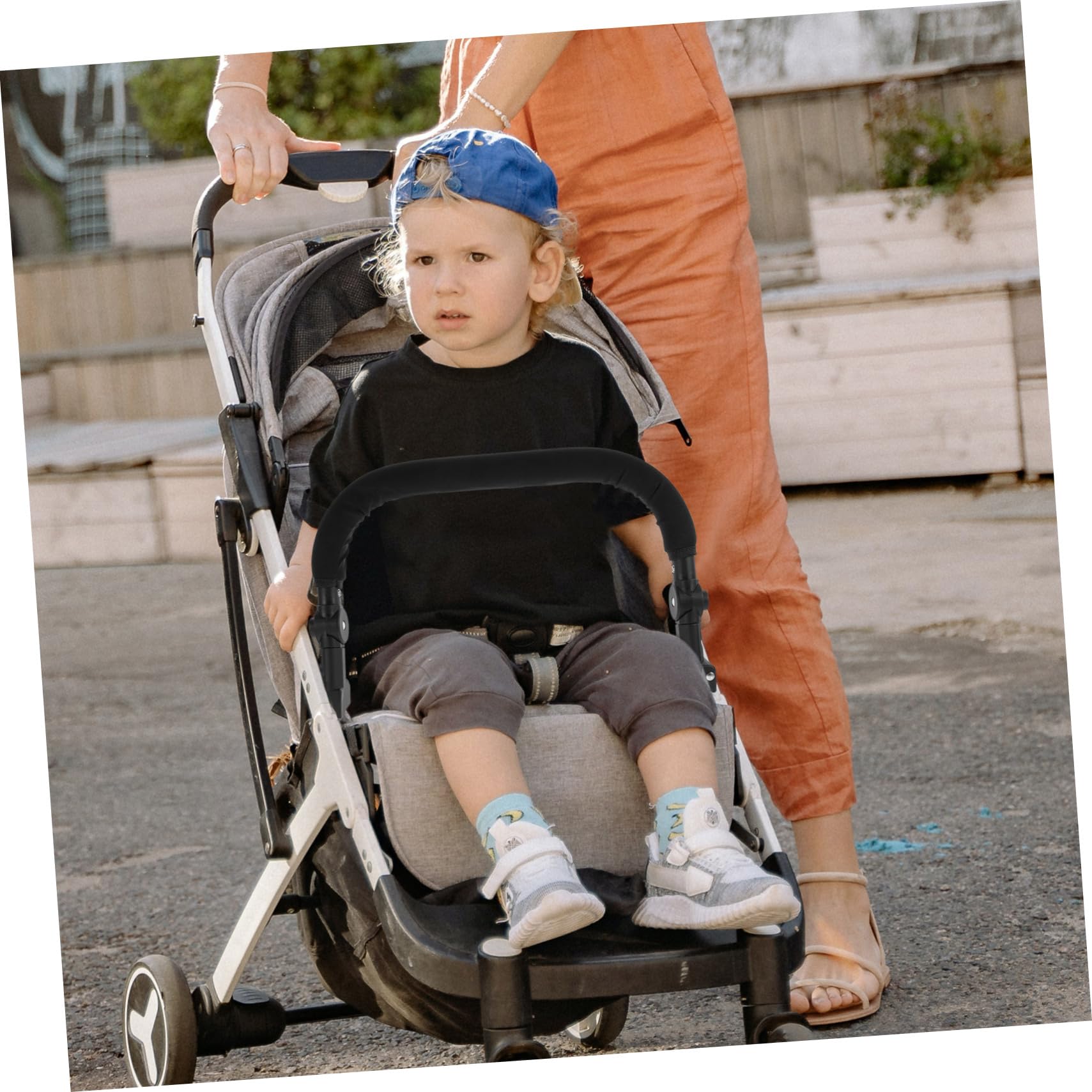 ERINGOGO Extension de poignée de poussette réglable avec rembourrage en éponge douce, accessoires pour poussette, landau, barre de poussette, poignée facile à installer pour les tout-petits