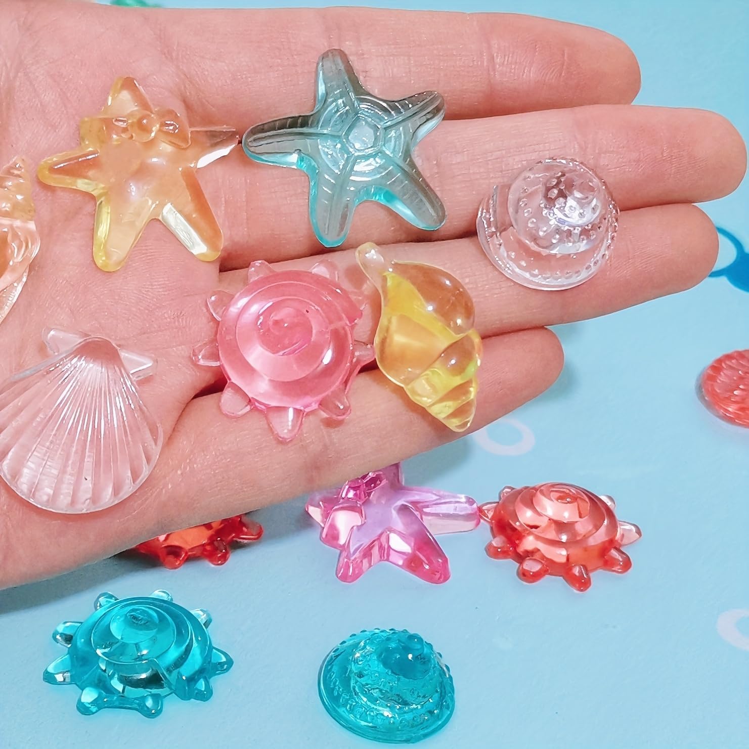 60 conchas decorativas artificiales coloridas, creativas y transparentes para acuarios y peceras, conchas, estrellas de mar, playa, piscina, decoración de eventos de fiesta, bricolaje,
