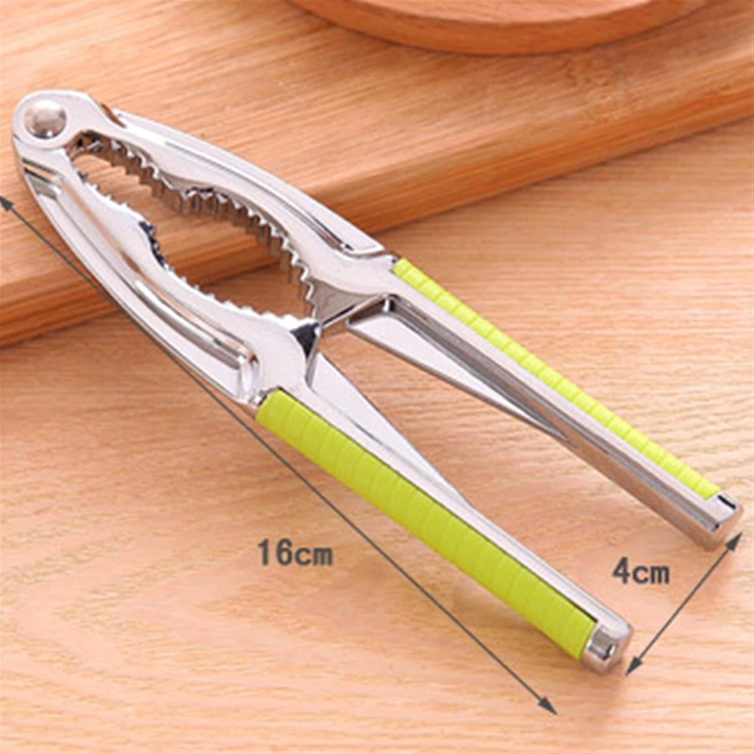 Nutcracker, Multi Functional Nutcracker Chestnut Cracker Nutcracker Nutcracker Nutcracker Bottle Opener Pliers Kitchen Tool (Green)