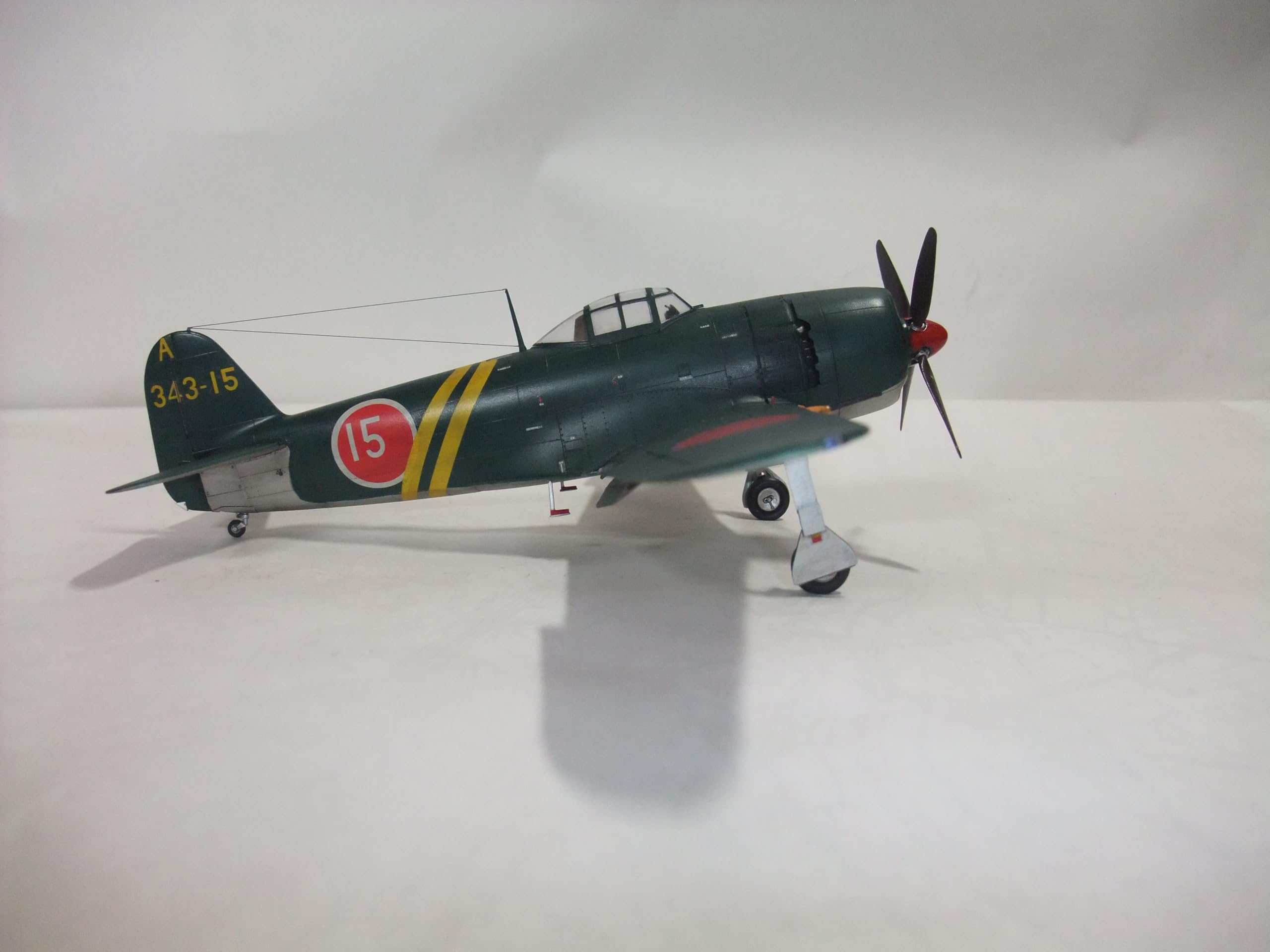 Amazon | 完成品 紫電改 日本海軍戦闘機 サイズ48分の1