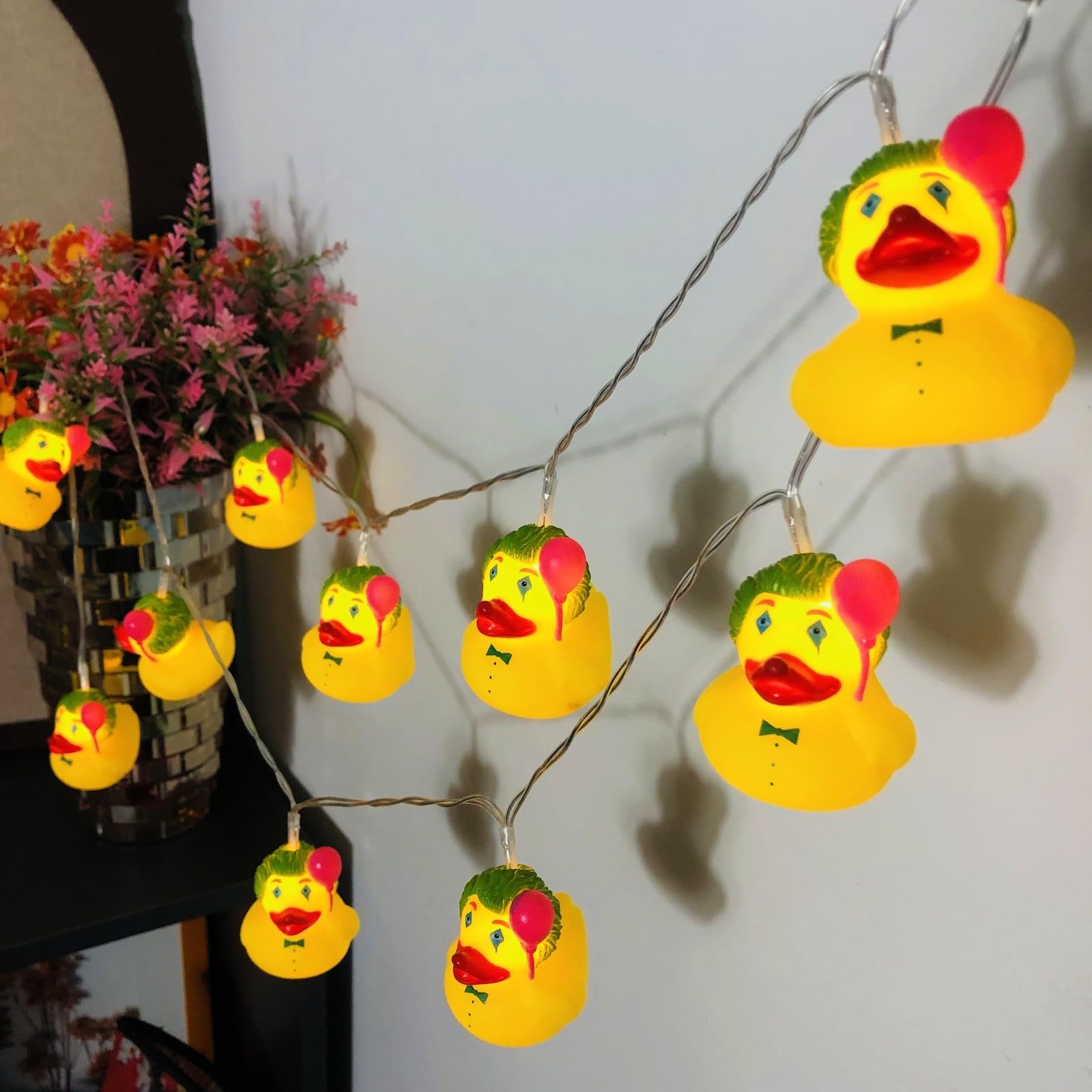 Riaxuebiy 5.4FT Cute Duck String Lights Painted Duck Night Light Children’s Bedroom Fairy Lights Battery Operated with Timer Function 10 Warm White LEDs (Clown Balloon Duck)